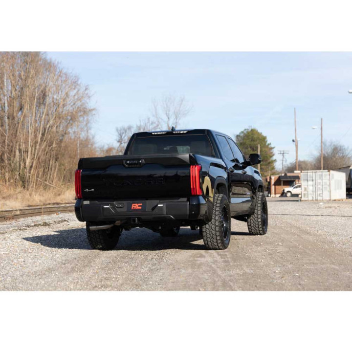 Kit de Nivelare pentru Ridicare, Rough Country Lift 1.75 Inch, Toyota Tundra 2022 - Prezent - EDK.ro