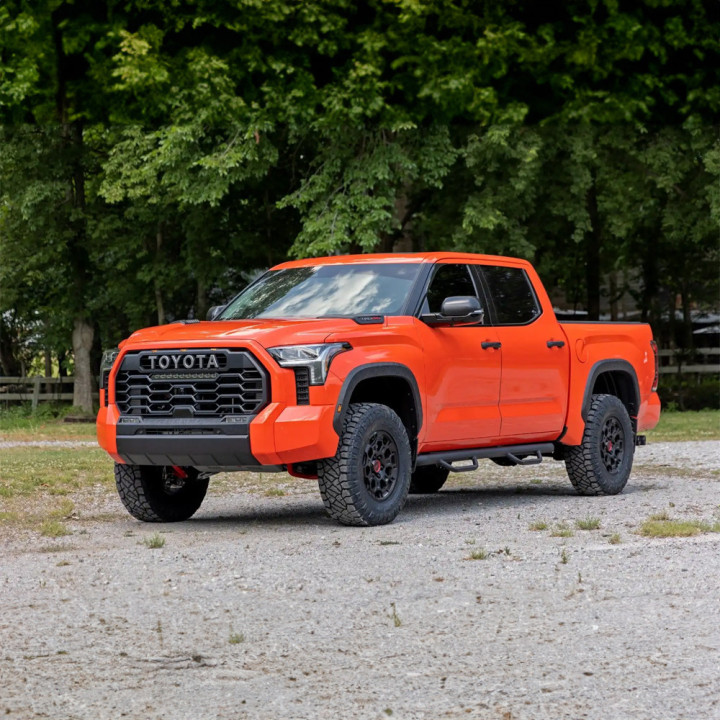 Kit Suspensie de Ridicare Trd Pro Series, Rough Country Lift 2.5 Inch, Toyota Tundra 2022 - Prezent - EDK.ro